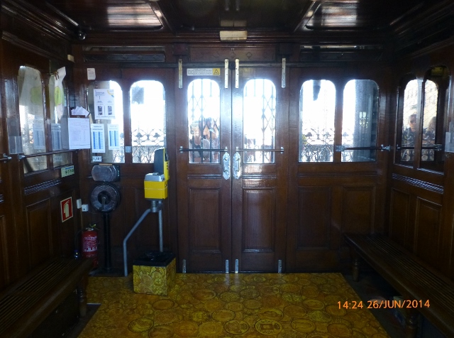 Interior do Elevador de Santa Justa.