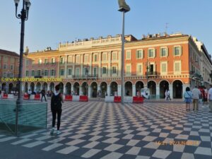 Place Masséna.