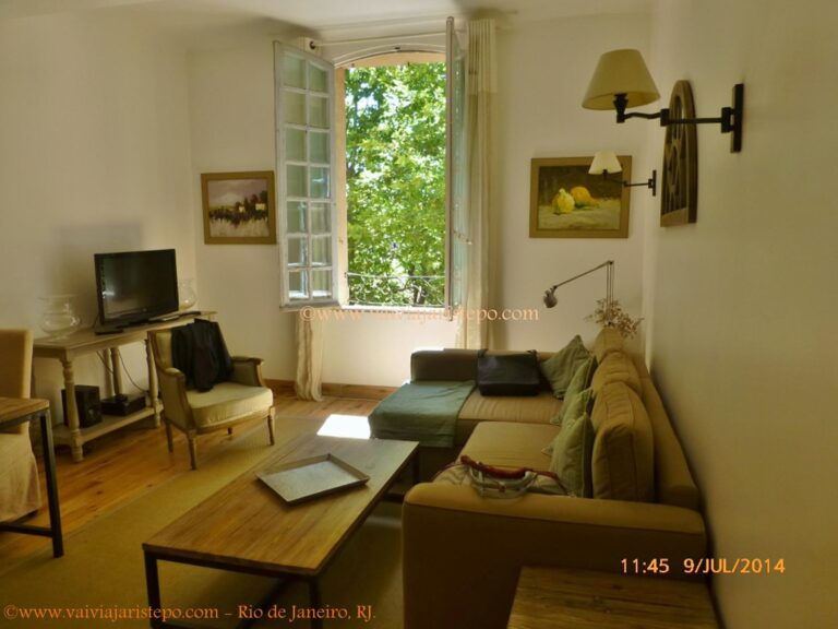 Sala do apartamento.