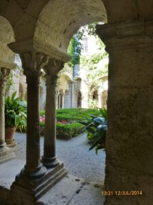 Claustro da Casa de Saúde onde Van Gogh ficou internado.