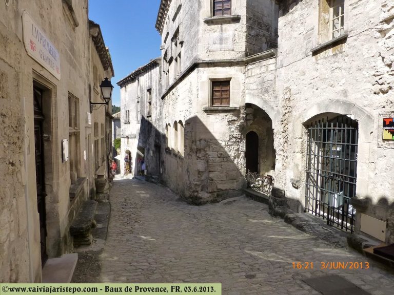 Rua de BAUX DE PROVENCE. Rua de BAUX DE PROVENCE.