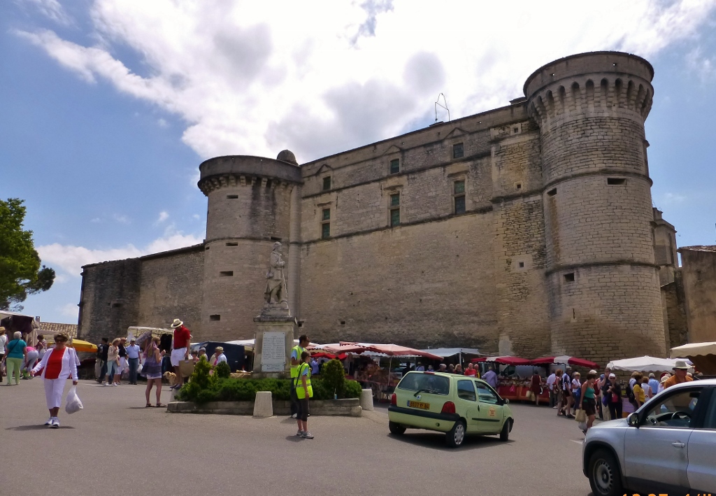 Gordes. Gordes.