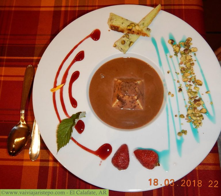 Sopa Tibia de Choco com Sorvete