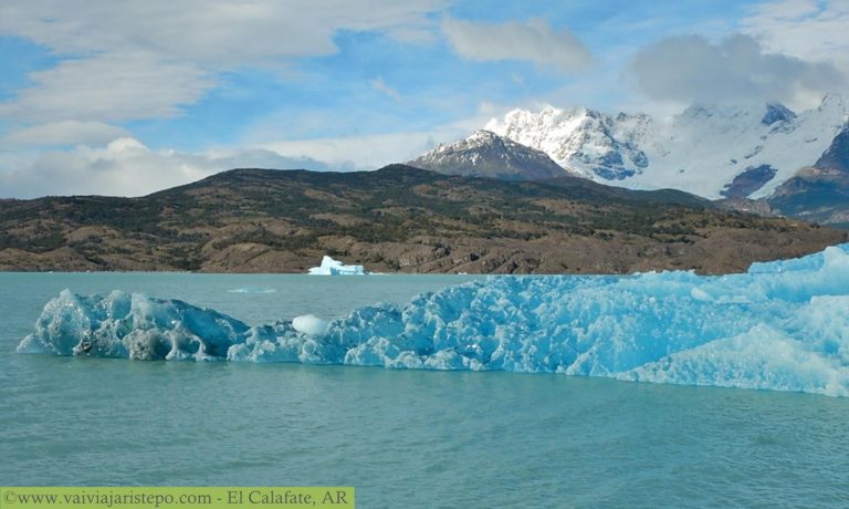 O Lago Argentino é o maior dos lagos patagônicos. Abrange uma superfície de 1.415 km² e está a 187 msnm. Lago Argentino.
