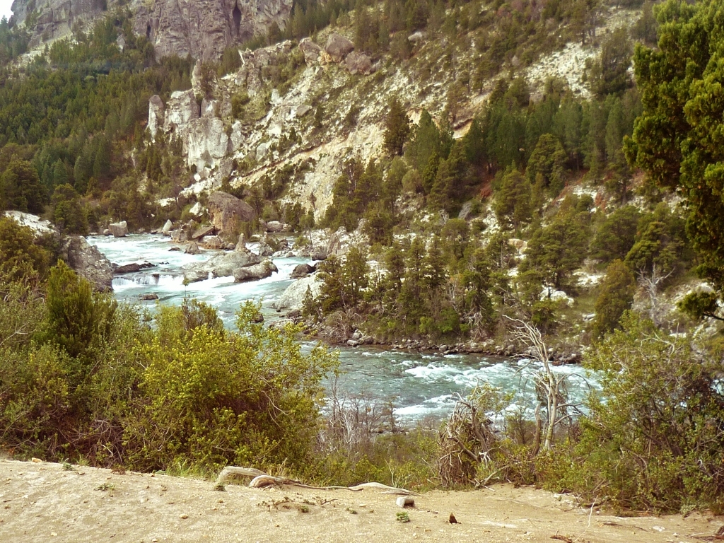 Paisagens que nos remetem a cenários de filmes americanos de cowboy. Paisagens que nos remetem a cenários de filmes americanos de cowboy.