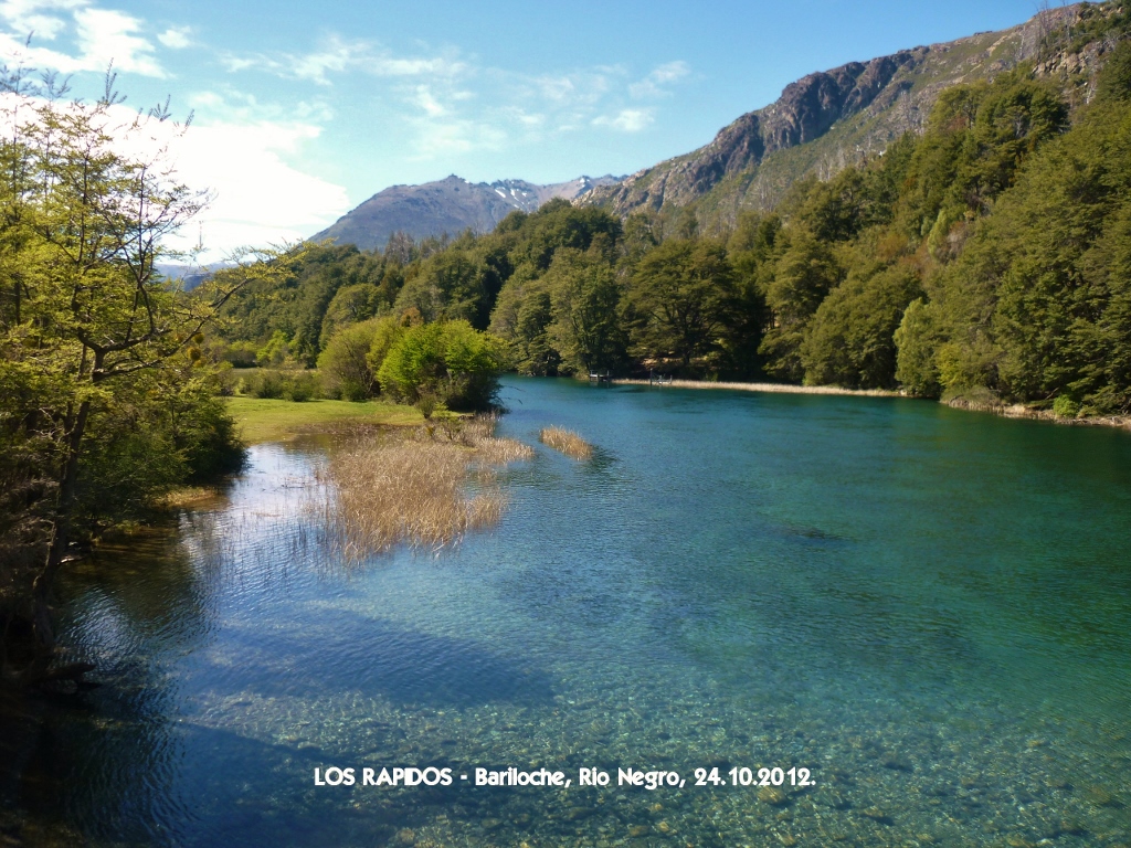 O rio chama-se Manso, e passa pela Província de Rio Negro, em Bariloche. O rio chama-se Manso, e passa pela Província de Rio Negro, em Bariloche.