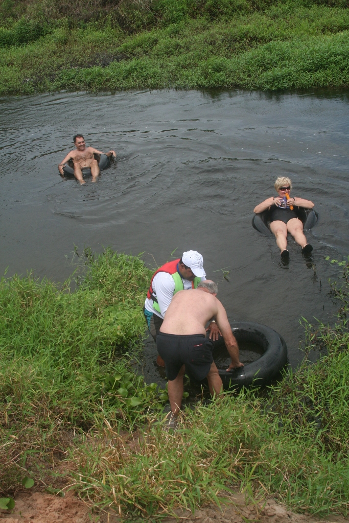 Flutuação no Rio Punaú.