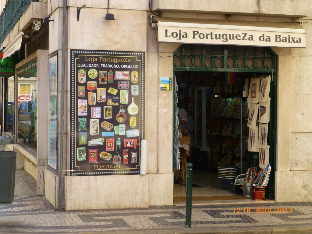 No banner à esquerda a casa anuncia com bastante singularidadealguns de seus produtos. No subtítulo, chamou-me atenção a palavra "orgulho"; e não é para menos.