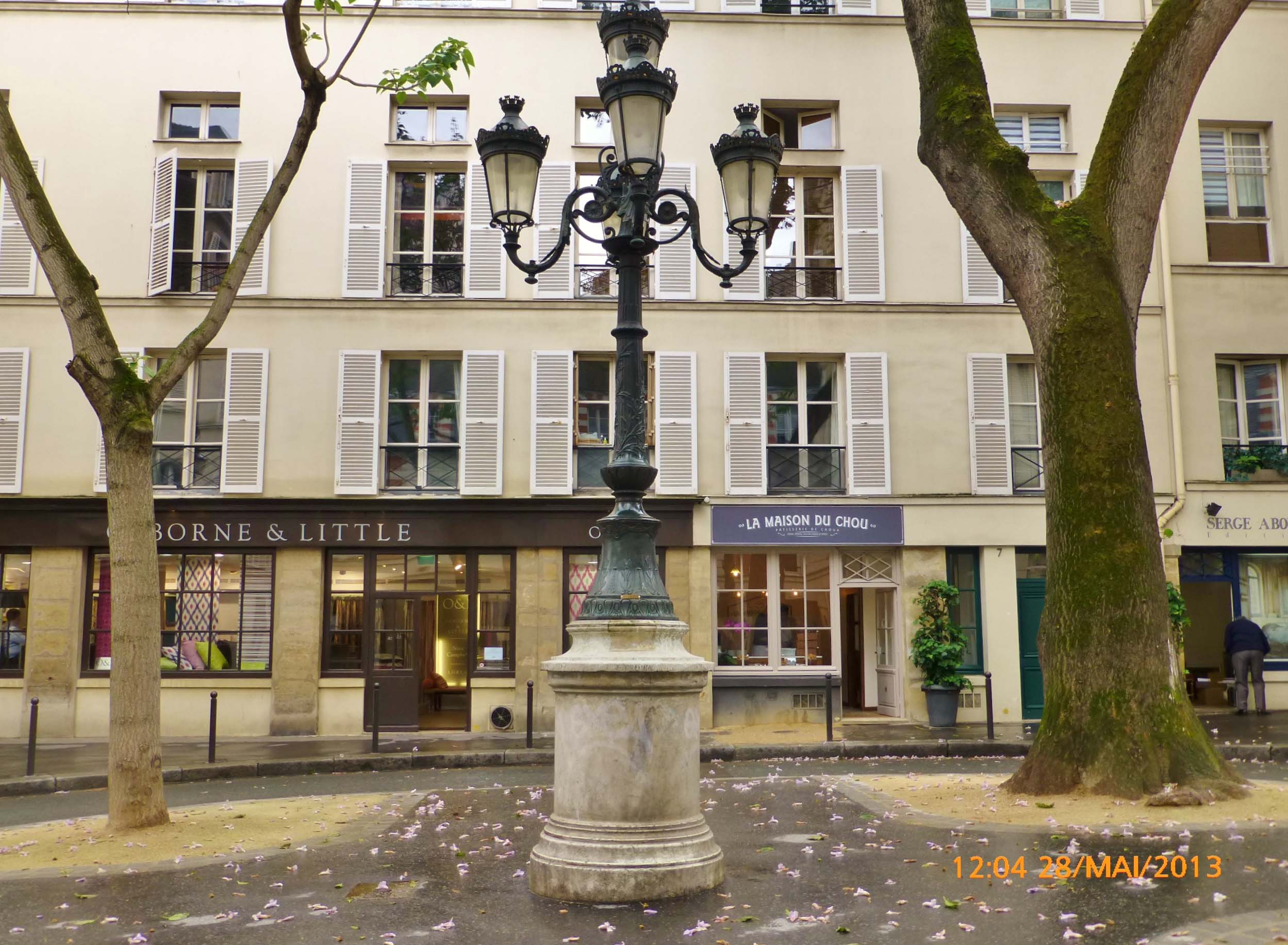 Praça de Furstemberg, em Paris.