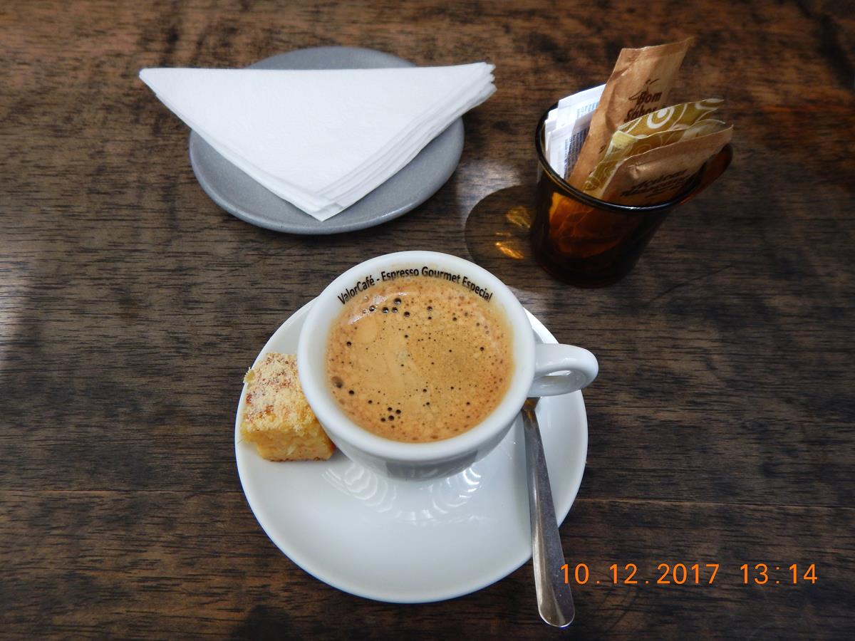 Um saboroso café encerrou o almoço.