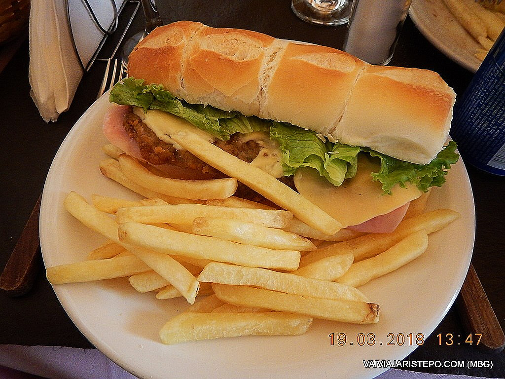 Até pela foto dá para sentir a crocância do pãozinho francês.