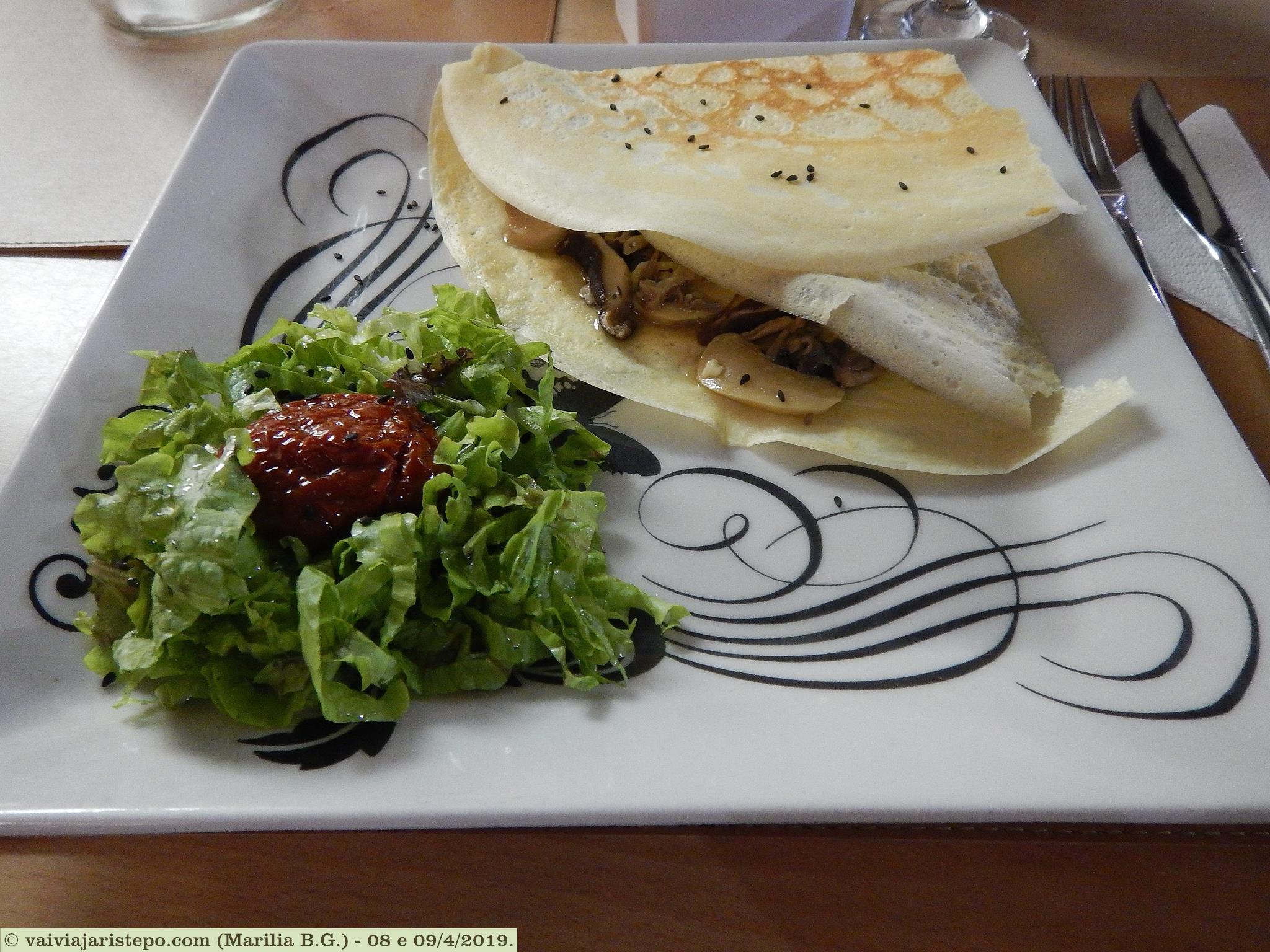 A foto não deixa dúvidas a respeito da espessura da massa do crepe. Conforme citei acima, virou farelo. Não recomendo. A foto não deixa dúvidas a respeito da espessura da massa do crepe. Conforme citei acima, virou farelo. Não recomendo.