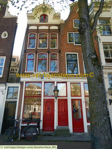Prédio da Amsterdam antiga, tradicional. Prédio da Amsterdam antiga, tradicional.