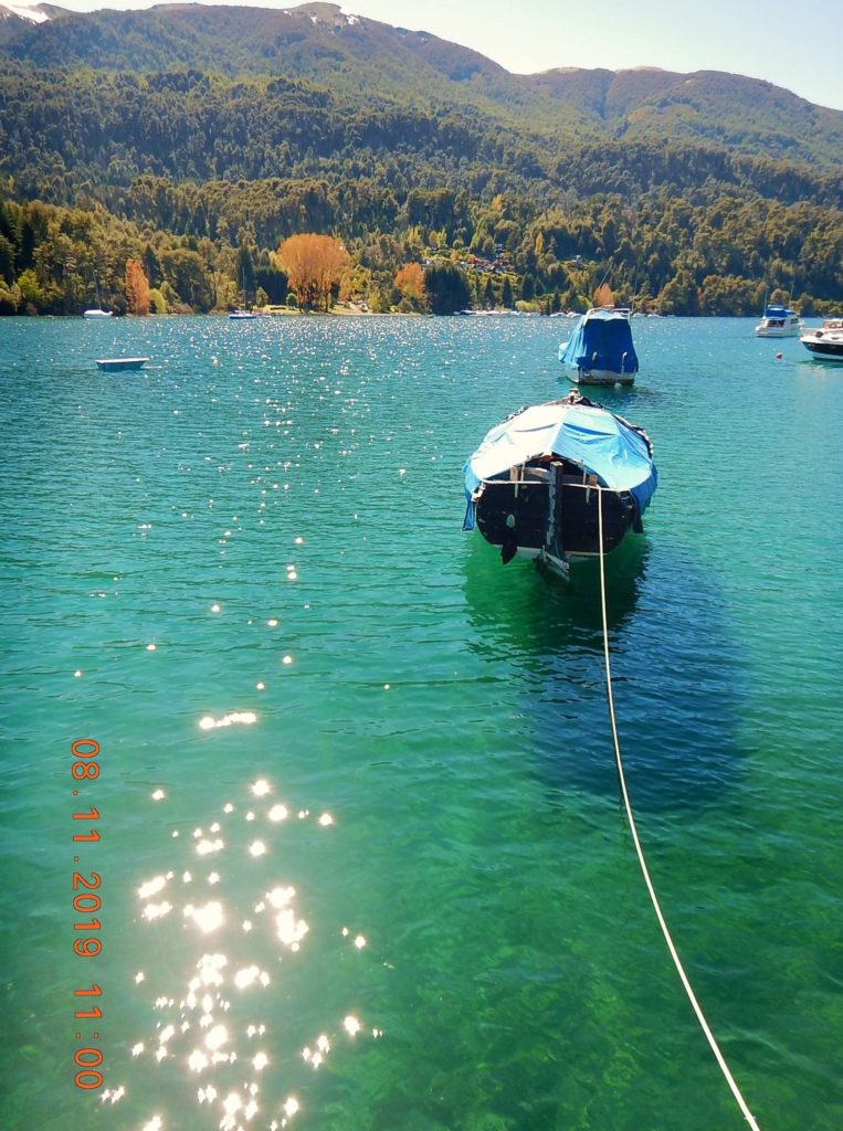 Bahía Manzano vista do Puerto Manzano.