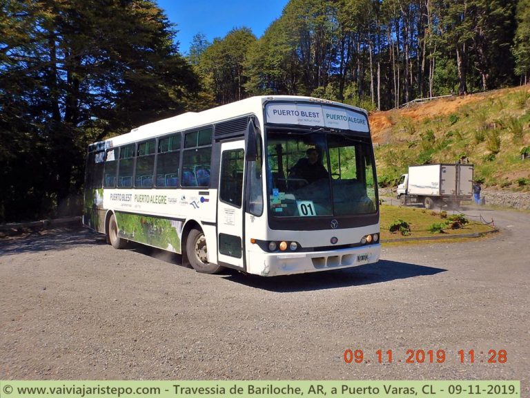 Ponto de embarque para navegarmos por meia hora mais ou menos pelo Lago Frias.