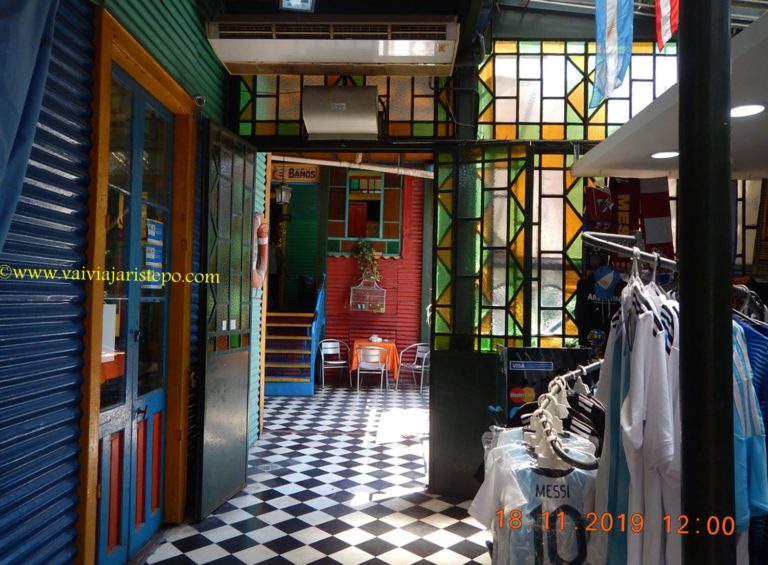 Cassa Amarilla Artesanias. Casa Amarilla Artesanias - Bairro La Boca, em Buenos Aires.
