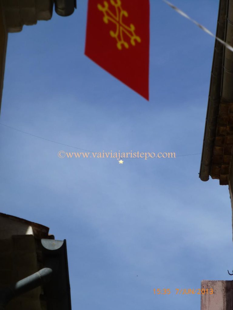 A-misteriosa-estrela-de-Moustiers-Sainte-Marie.