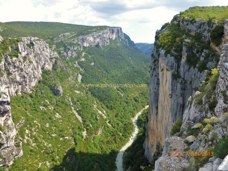 Desfiladeiro do Verdon. Paredões do Desfiladeiro do Verdon.