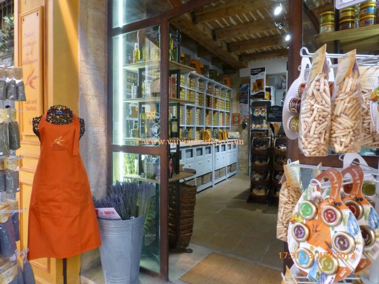 Fábrica de tapenades em Aix en Provence. Fábrica de tapenades em Aix en Provence.