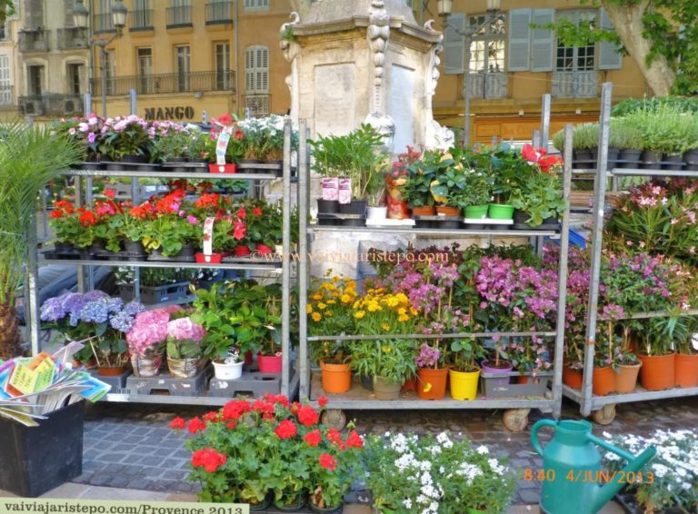 Feira de Flores da Praça da Prefeitura de Aix-en-Provence.