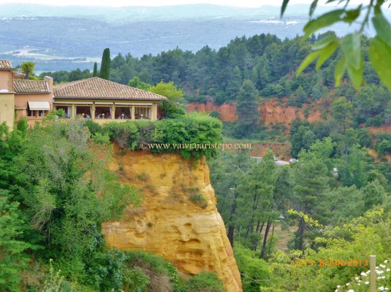 Restaurante David, em Roussillon. Restaurante David, em Roussillon.