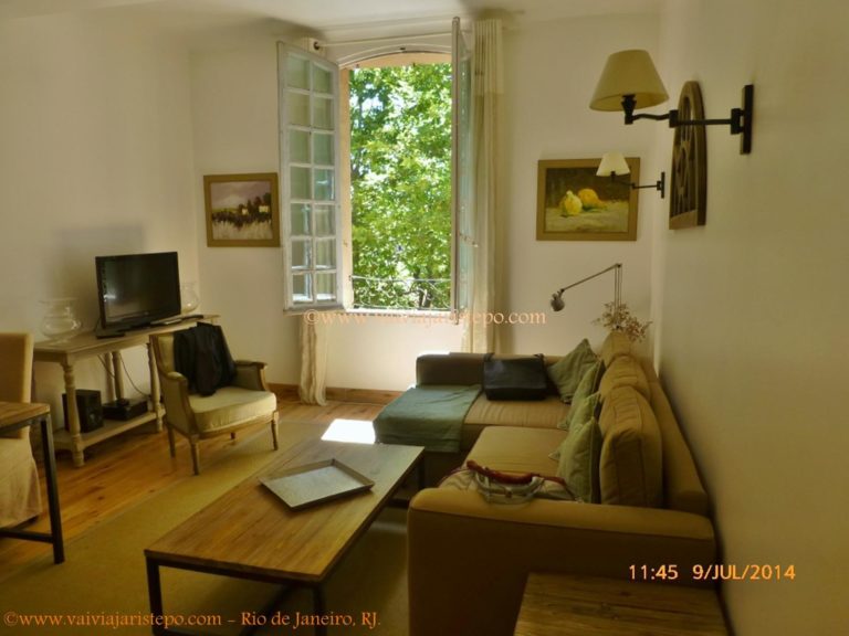 Apartamento alugado por temporada em Aix. Apartamento alugado por temporada em Aix.