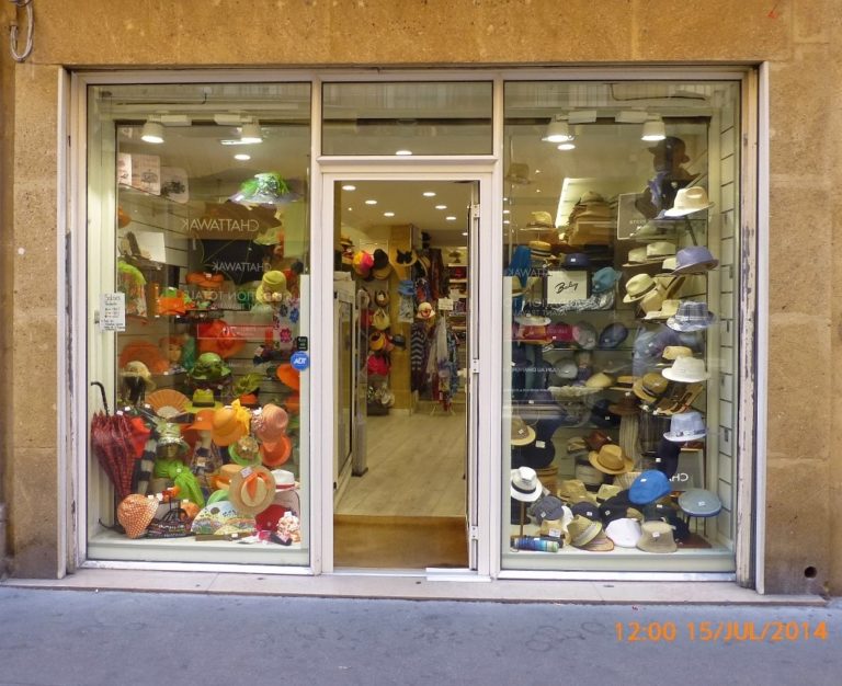 Chapelaria em Aix. Chapelaria em Aix.