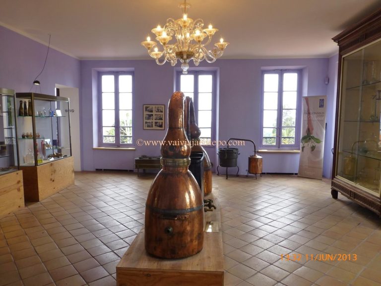 Musée International de la Parfumerie. Musée International de la Parfumerie.