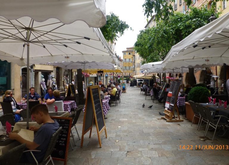 Rue Amiral, em Grasse. Rue Amiral, em Grasse.