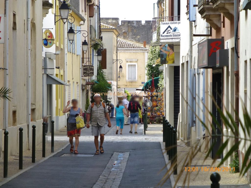 Caminhar pelas ruas de Aigues-Mortes é por demais prazeroso. Caminhar pelas ruas de Aigues-Mortes é por demais prazeroso.