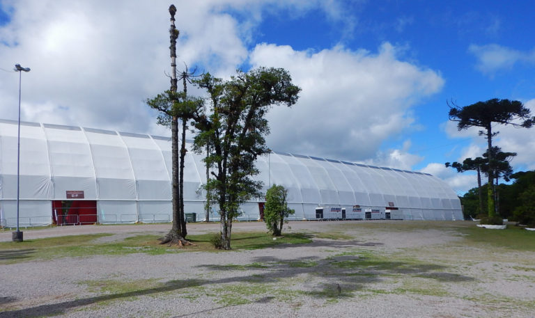 Pavilhão em frente à Expogramado, onde acontecem os Grandes Desfiles de Natal. Pavilhão em frente à Expogramado, onde acontecem os Grandes Desfiles de Natal.