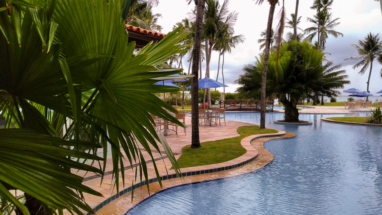 Vista parcial da imensa piscina infantil do Baía Branca Beach Resort de Tamandaré. Piscinas do Baía Branca Beach Resort de Tamandaré,