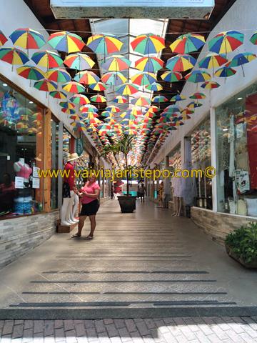 Foto da galeria que une a Rua Esperança com a Rua Nova Projetada. Foto da galeria que une a Rua Esperança com a Rua Nova Projetada.